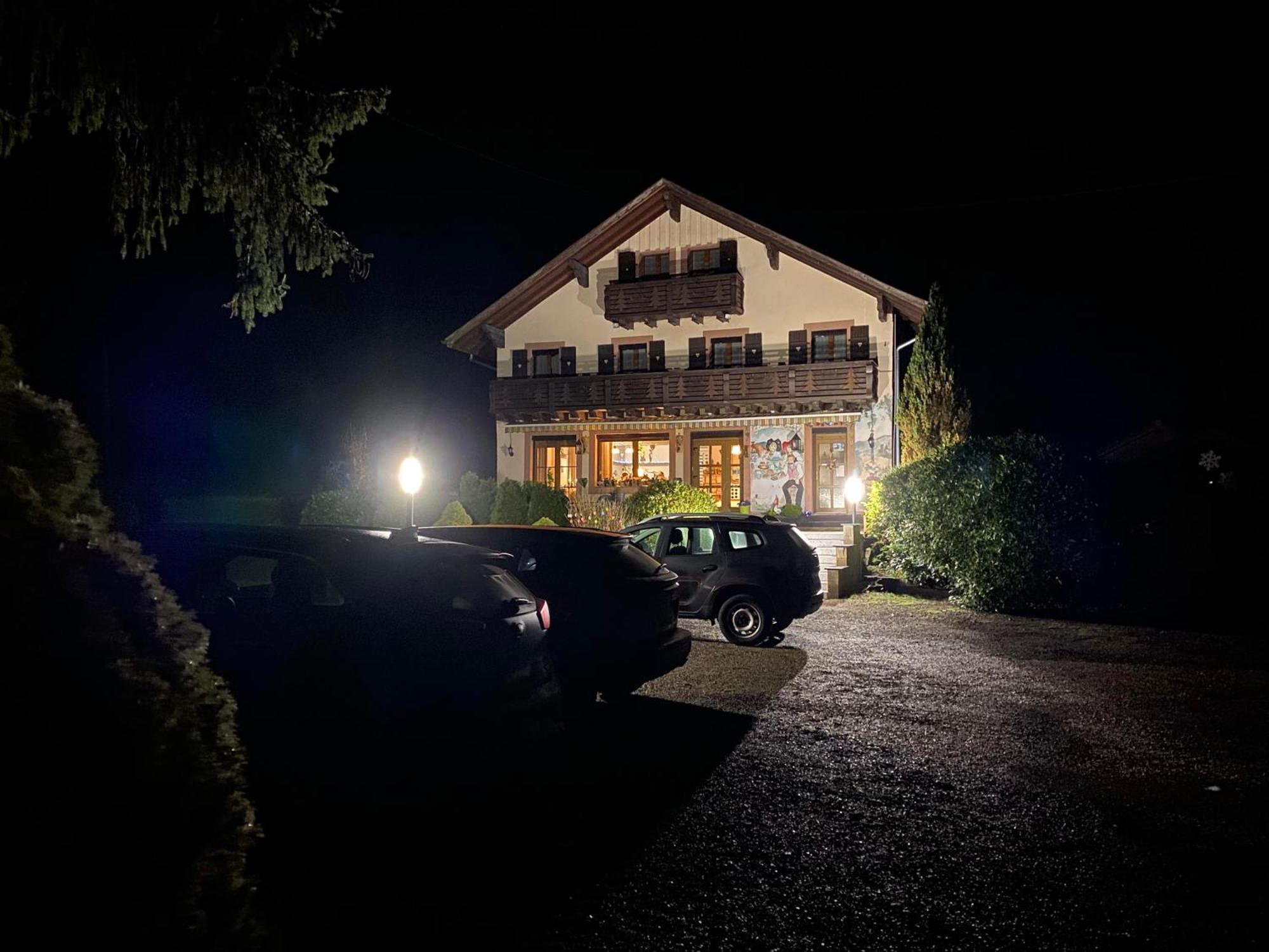 Chambres D'Hotes Des Cascades St-Nicolas Kruth ภายนอก รูปภาพ