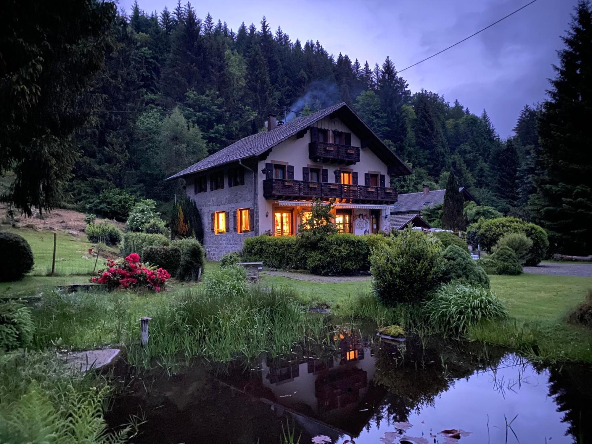 Chambres D'Hotes Des Cascades St-Nicolas Kruth ภายนอก รูปภาพ
